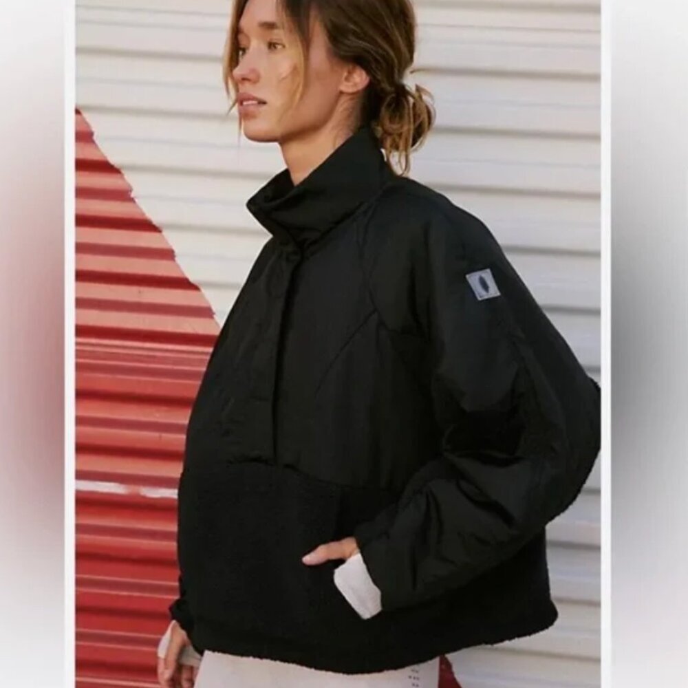 FP Movement All Terrain Fleece Half Velcro Pullover Sweater Black Small $178